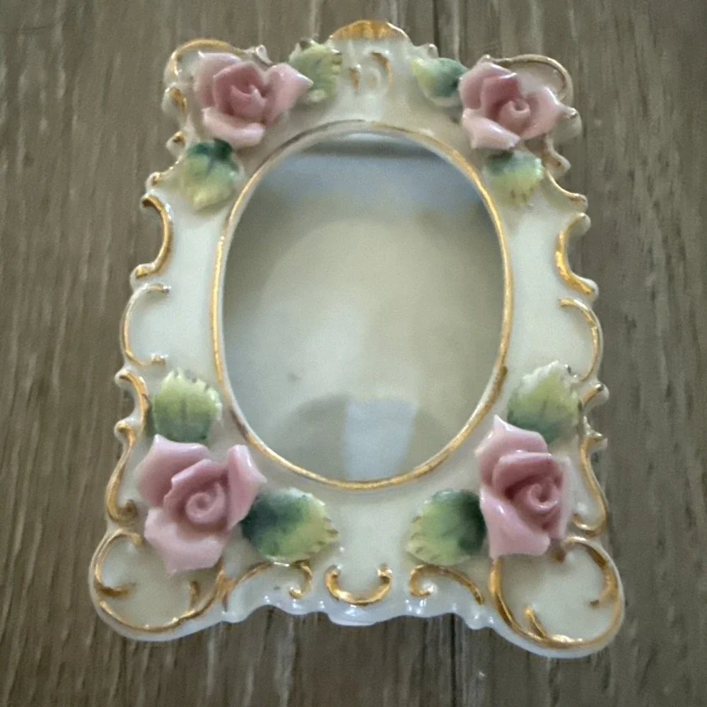 Vintage Lefton Porcelain Small Picture‎ Frame White With Pink Raised Flowers
